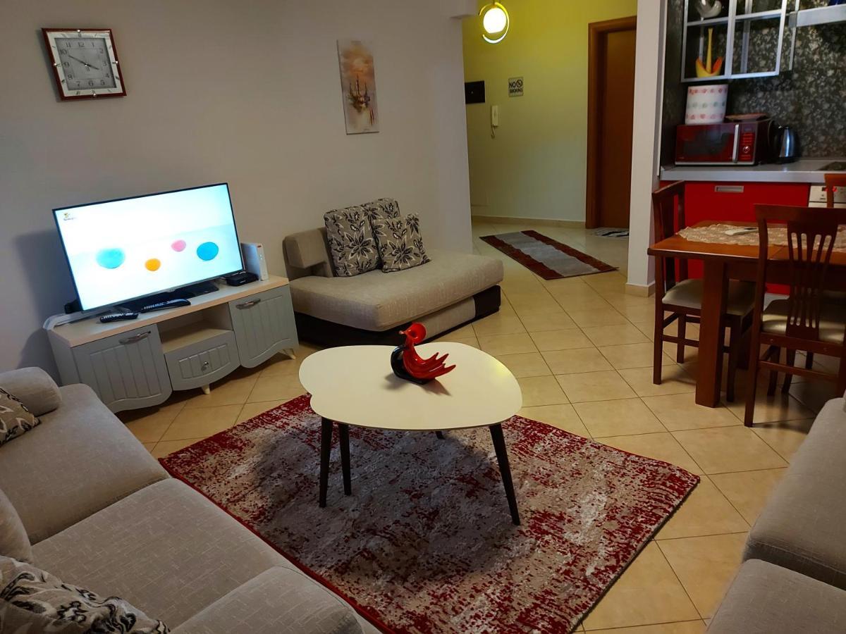 Bral Apartments 8 Two-Bedroom Beachfront Дуррес Экстерьер фото