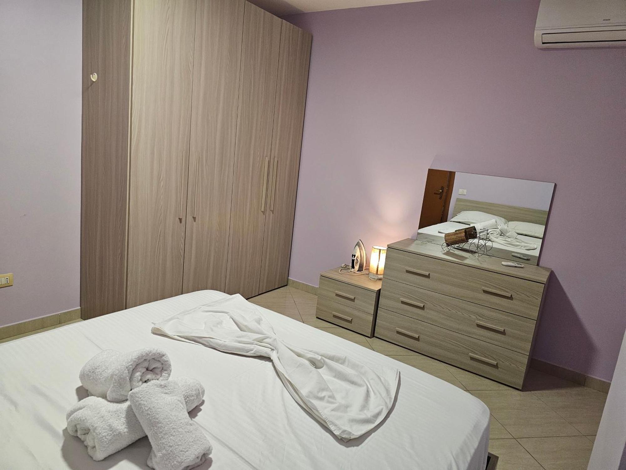 Bral Apartments 8 Two-Bedroom Beachfront Дуррес Экстерьер фото